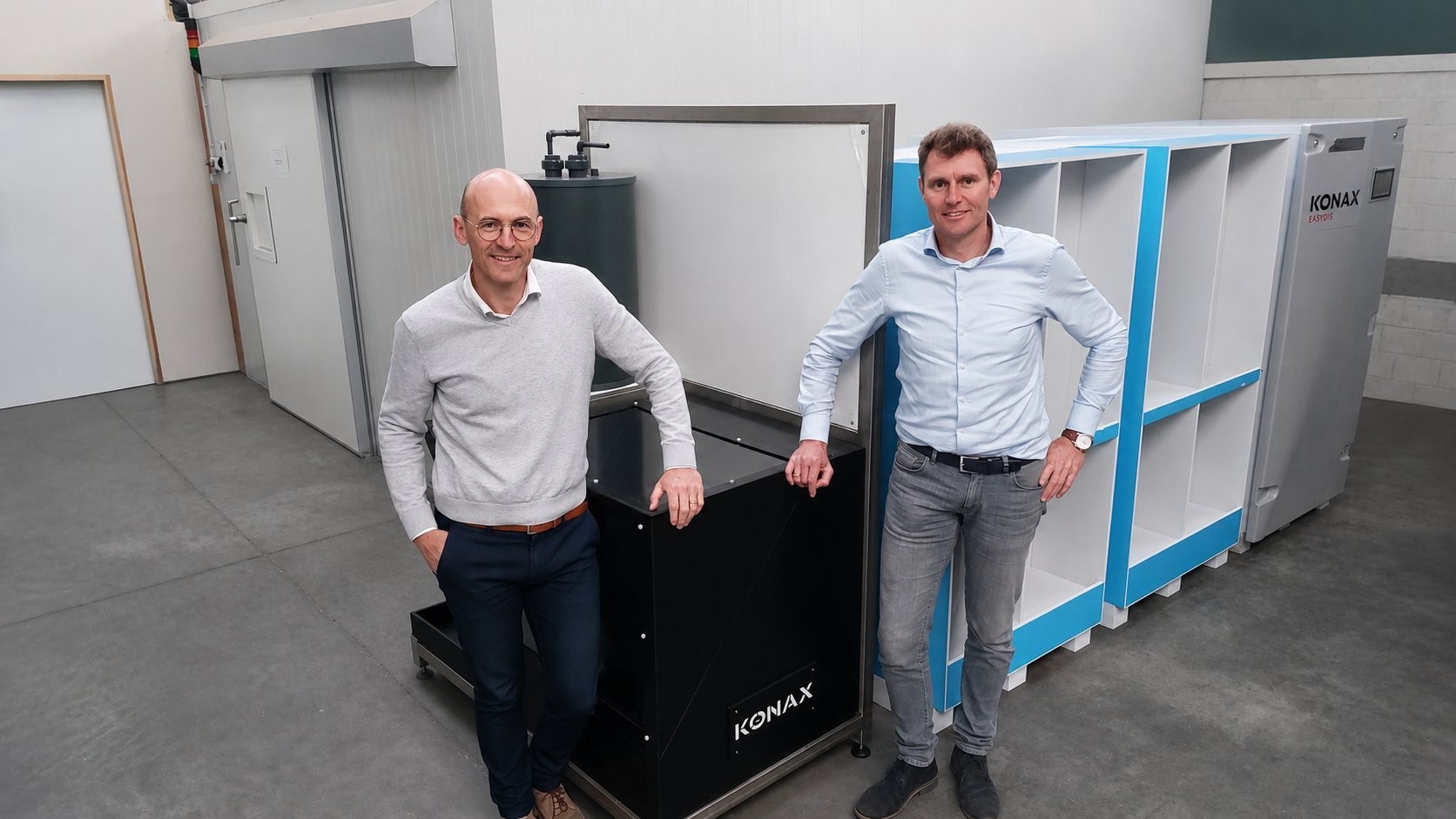 De oprichters van Konax in hun atelier in Izegem